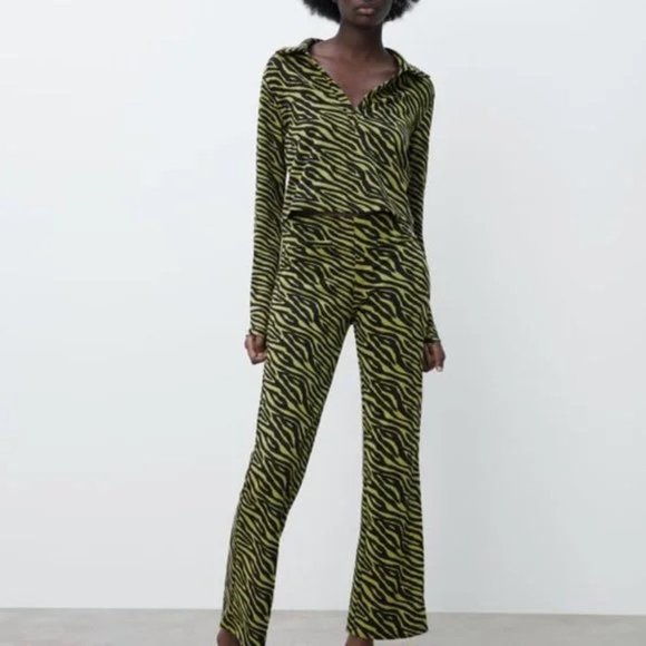 Blogger's Fave - ZARA JACQUARD PRINT POLO & FLARE PANTS SET - Picture 4 of 6
